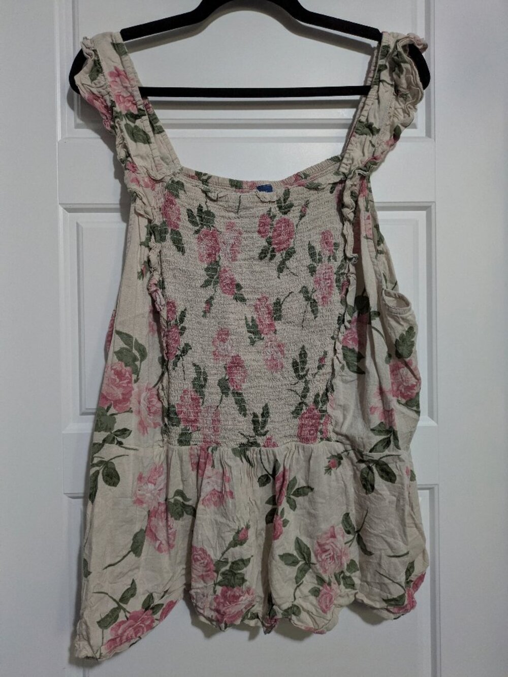 Old Navy Sleeveless Floral White/Pink Plus Sized Blouse (4X)